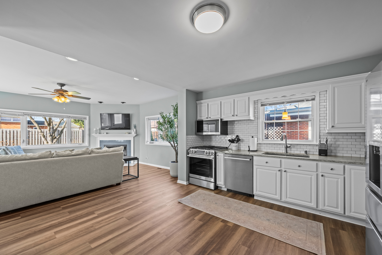 Arlington Heights, IL 60005