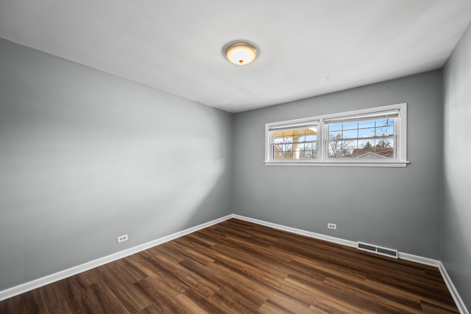 Arlington Heights, IL 60005