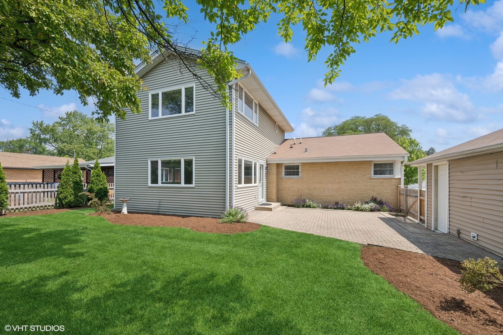 Arlington Heights, IL 60005