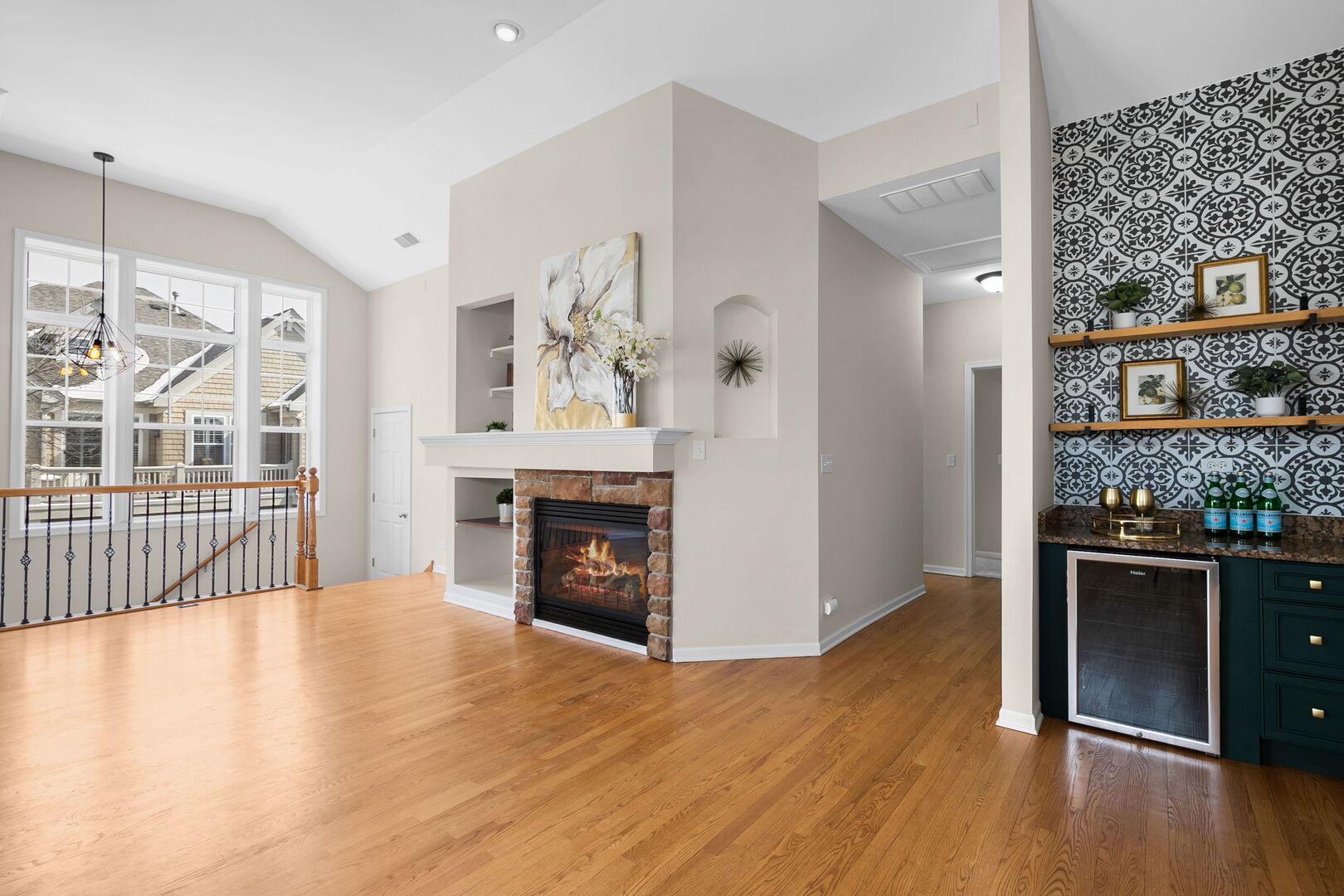 360 Promontory Lane #B, Wauconda, IL 60084