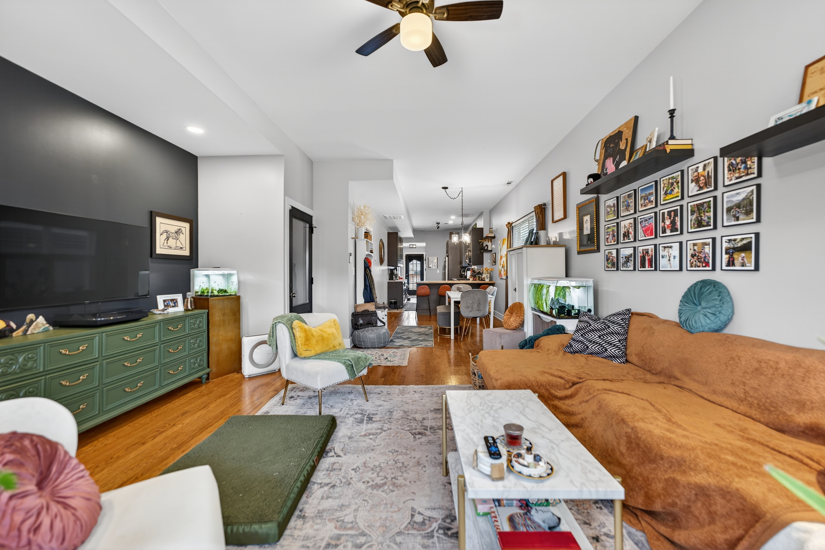 3115 N Oakley Avenue, Chicago, IL 60618