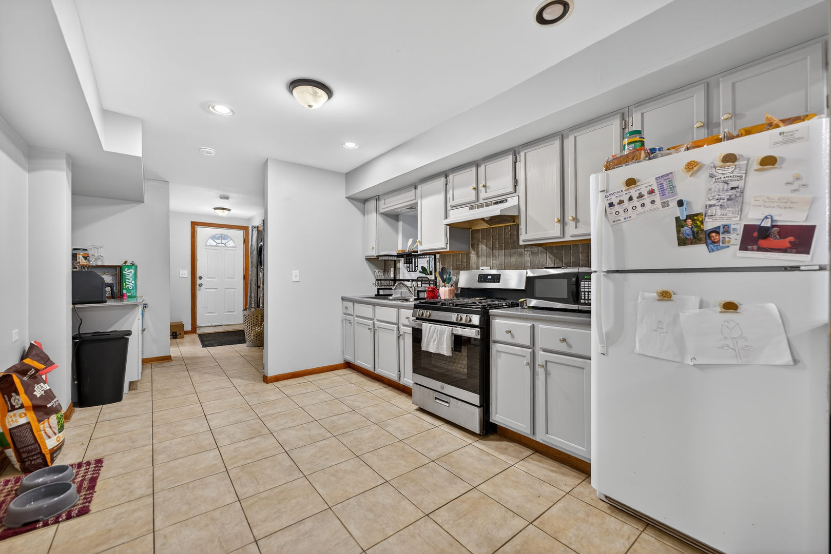 3115 N Oakley Avenue, Chicago, IL 60618