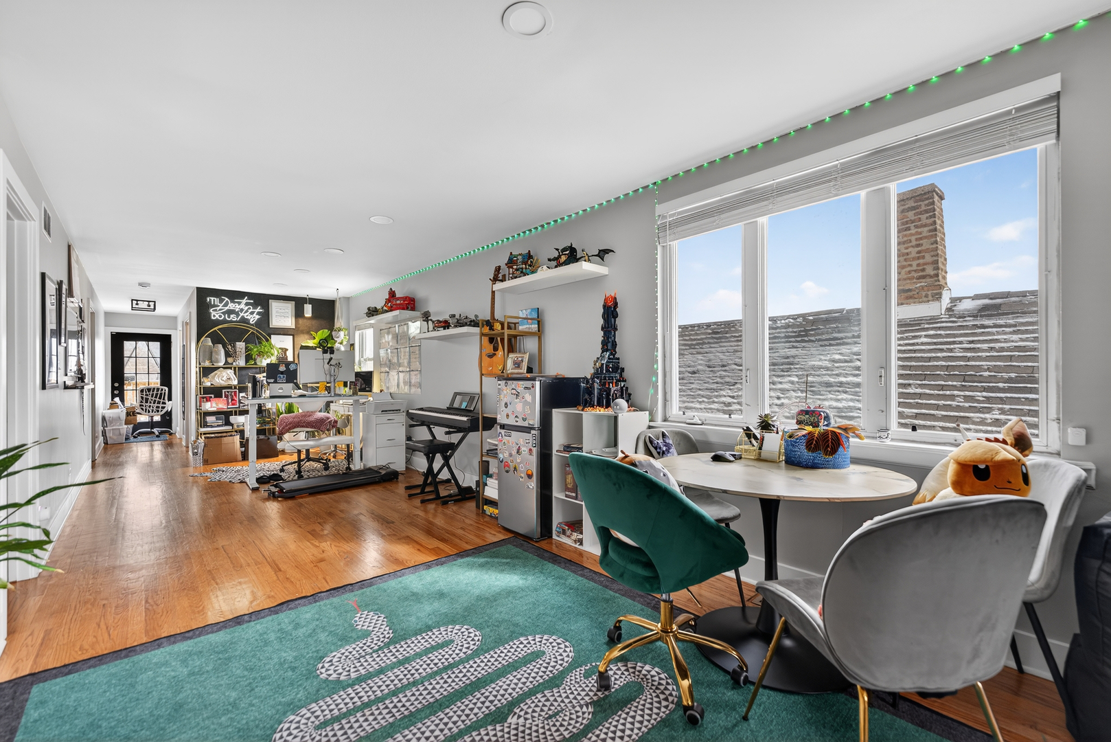 3115 N Oakley Avenue, Chicago, IL 60618