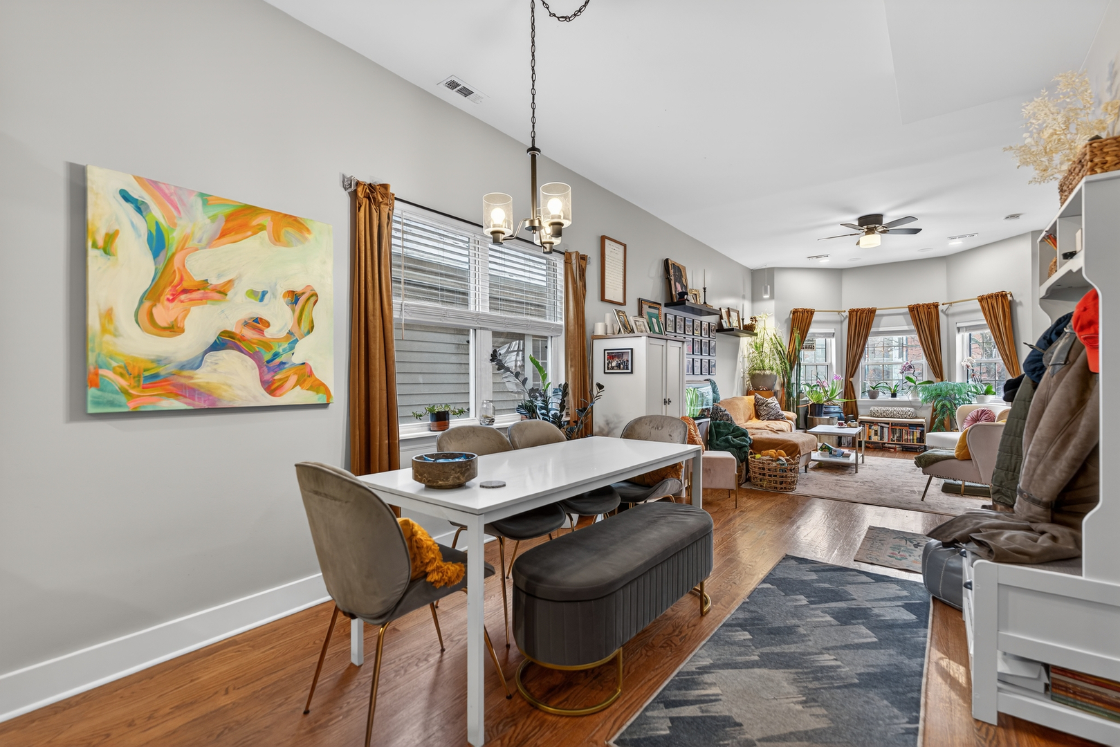 3115 N Oakley Avenue, Chicago, IL 60618