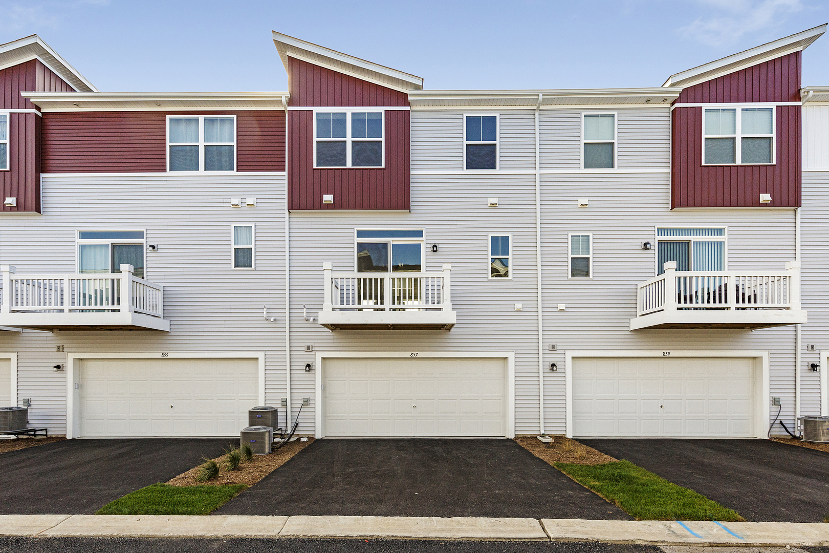 857 Finley Drive, Aurora, IL 60504