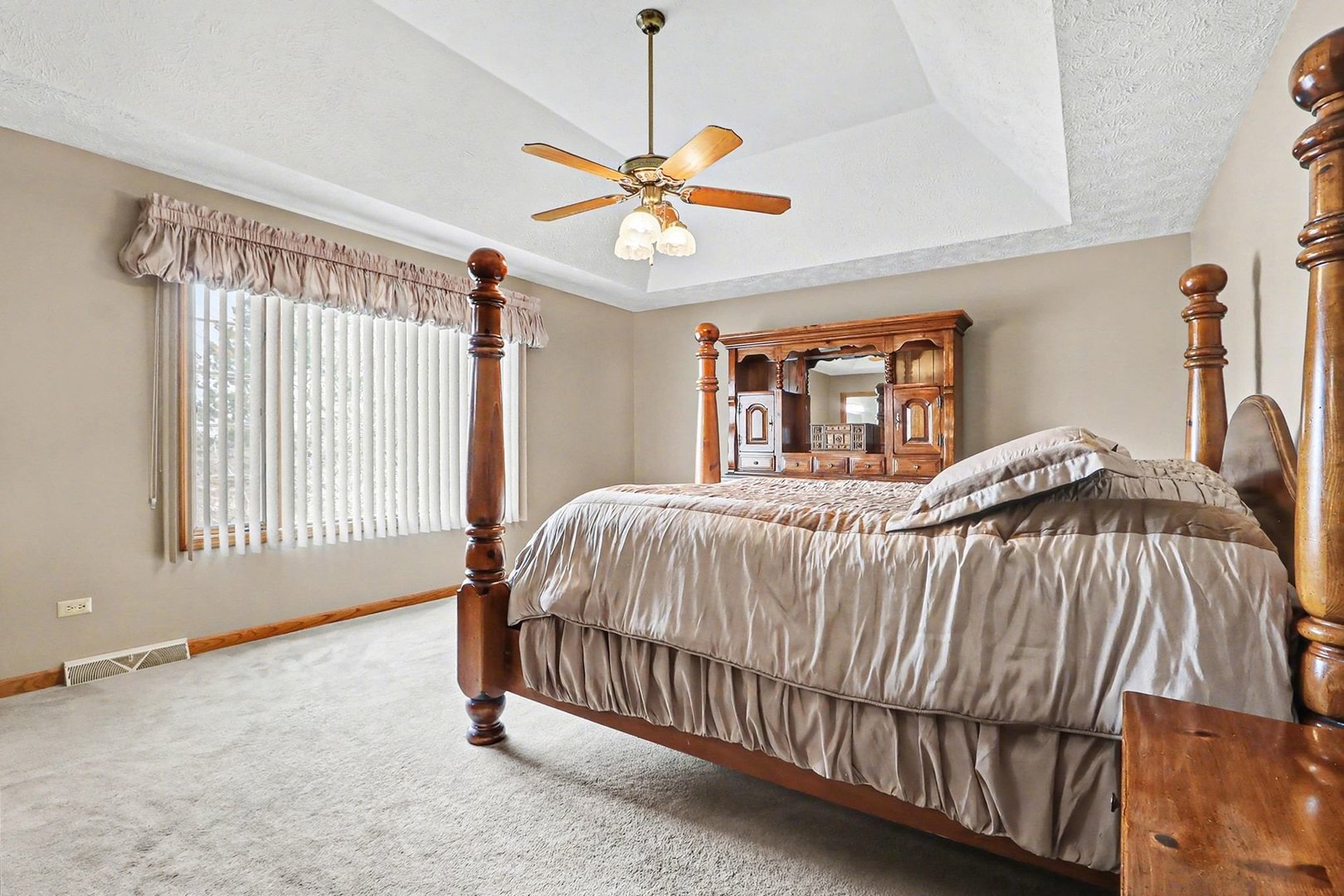 617 Misty Creek Drive, New Lenox, IL 60451