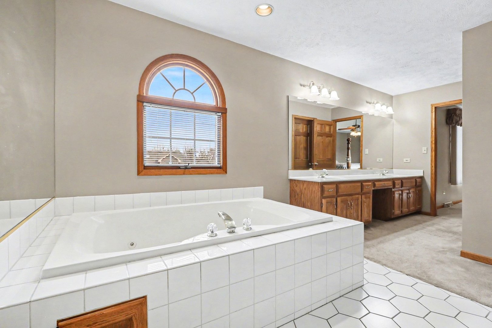 617 Misty Creek Drive, New Lenox, IL 60451