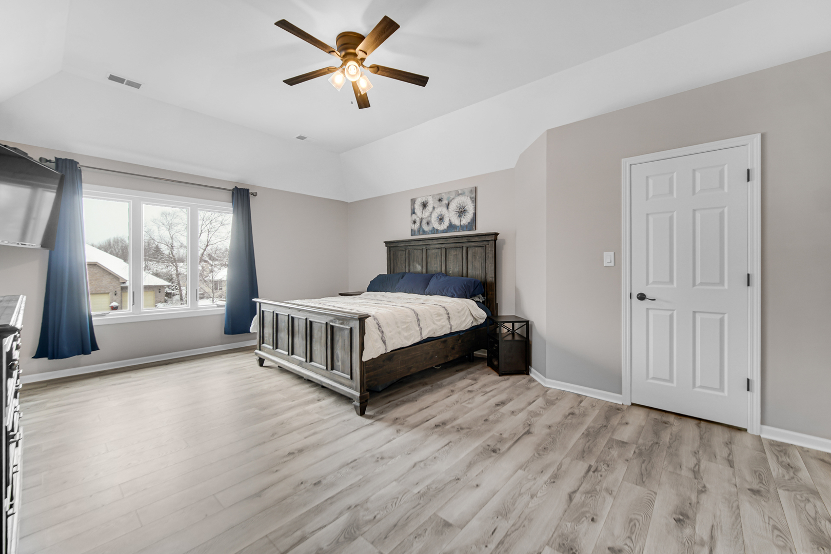 8969 Charrington Drive, Frankfort, IL 60423