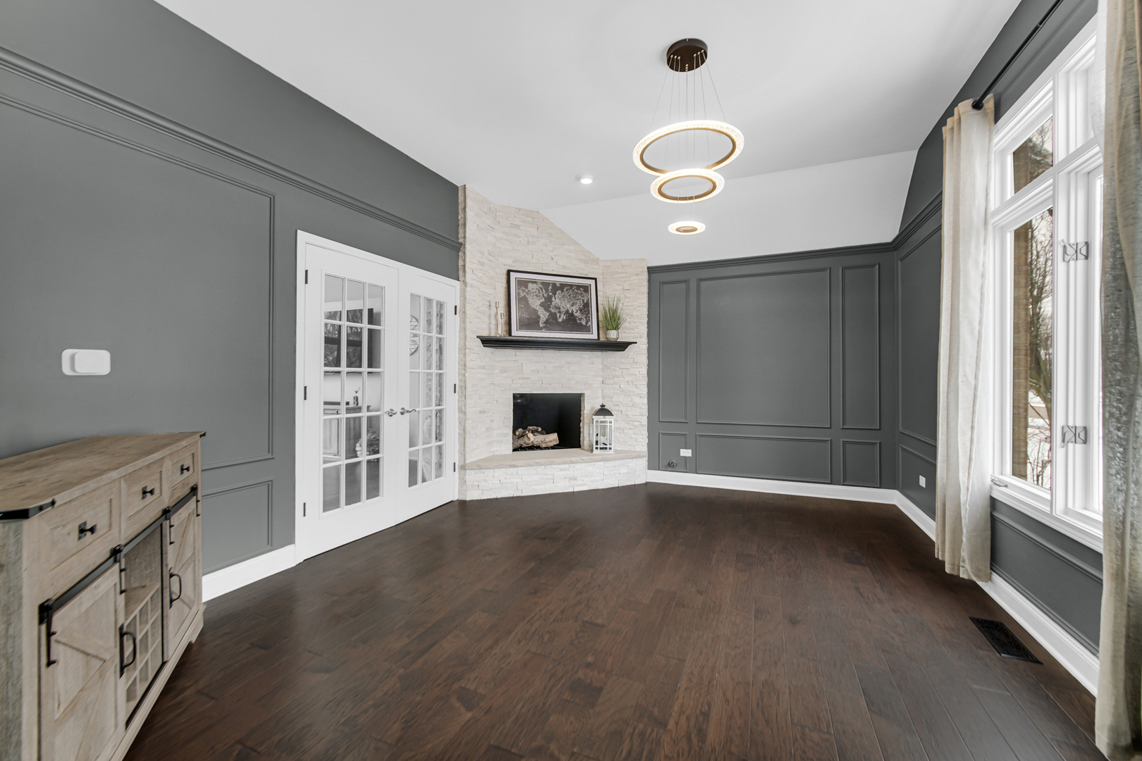 8969 Charrington Drive, Frankfort, IL 60423