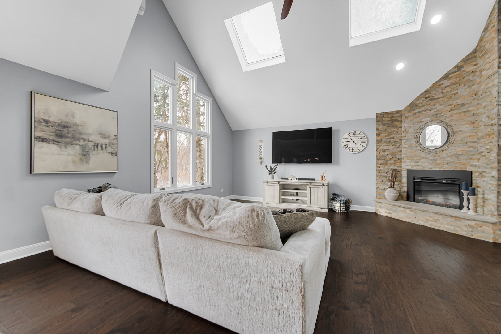 8969 Charrington Drive, Frankfort, IL 60423