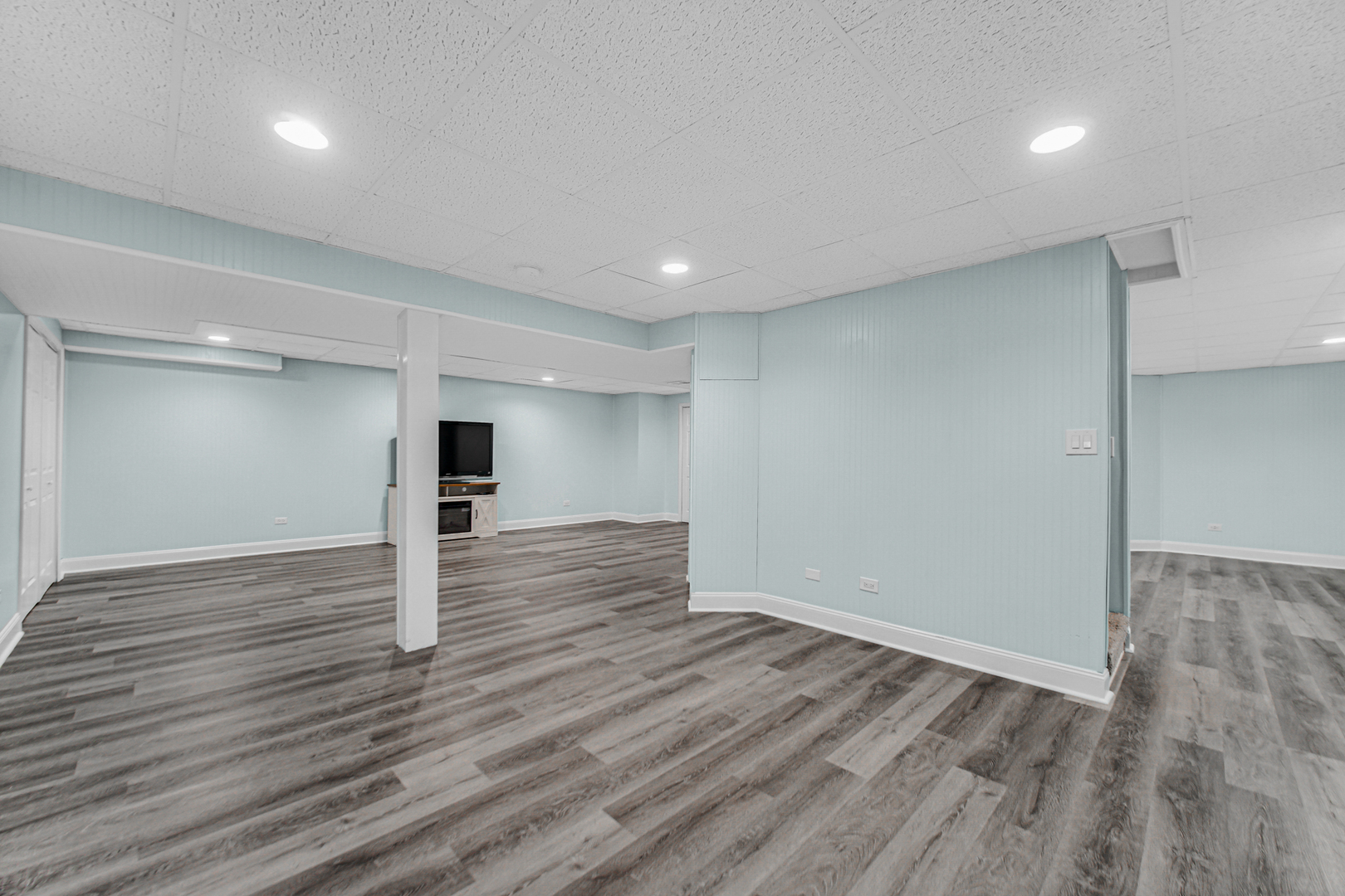 8969 Charrington Drive, Frankfort, IL 60423