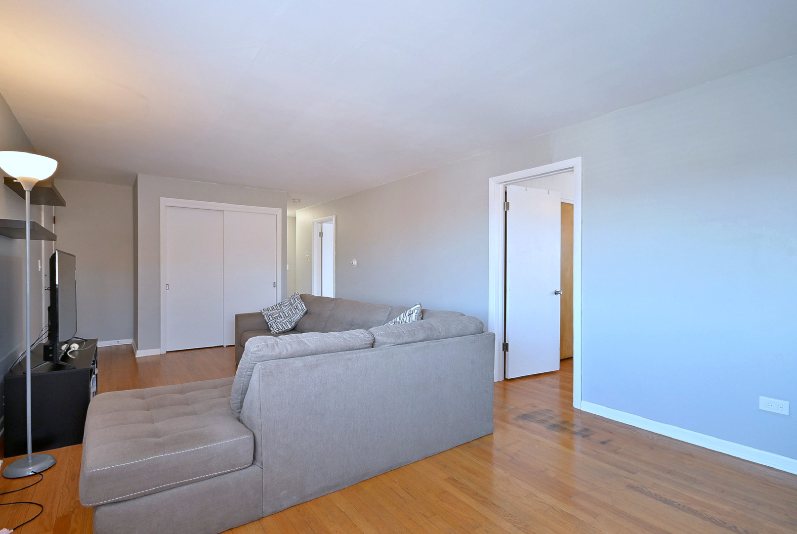 7310 N Harlem Avenue #303, Chicago, IL 60631