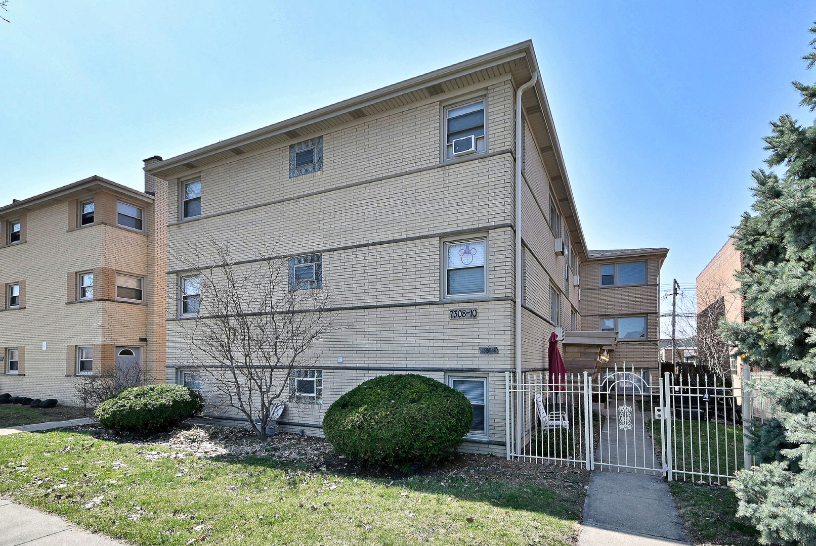 7310 N Harlem Avenue #303, Chicago, IL 60631