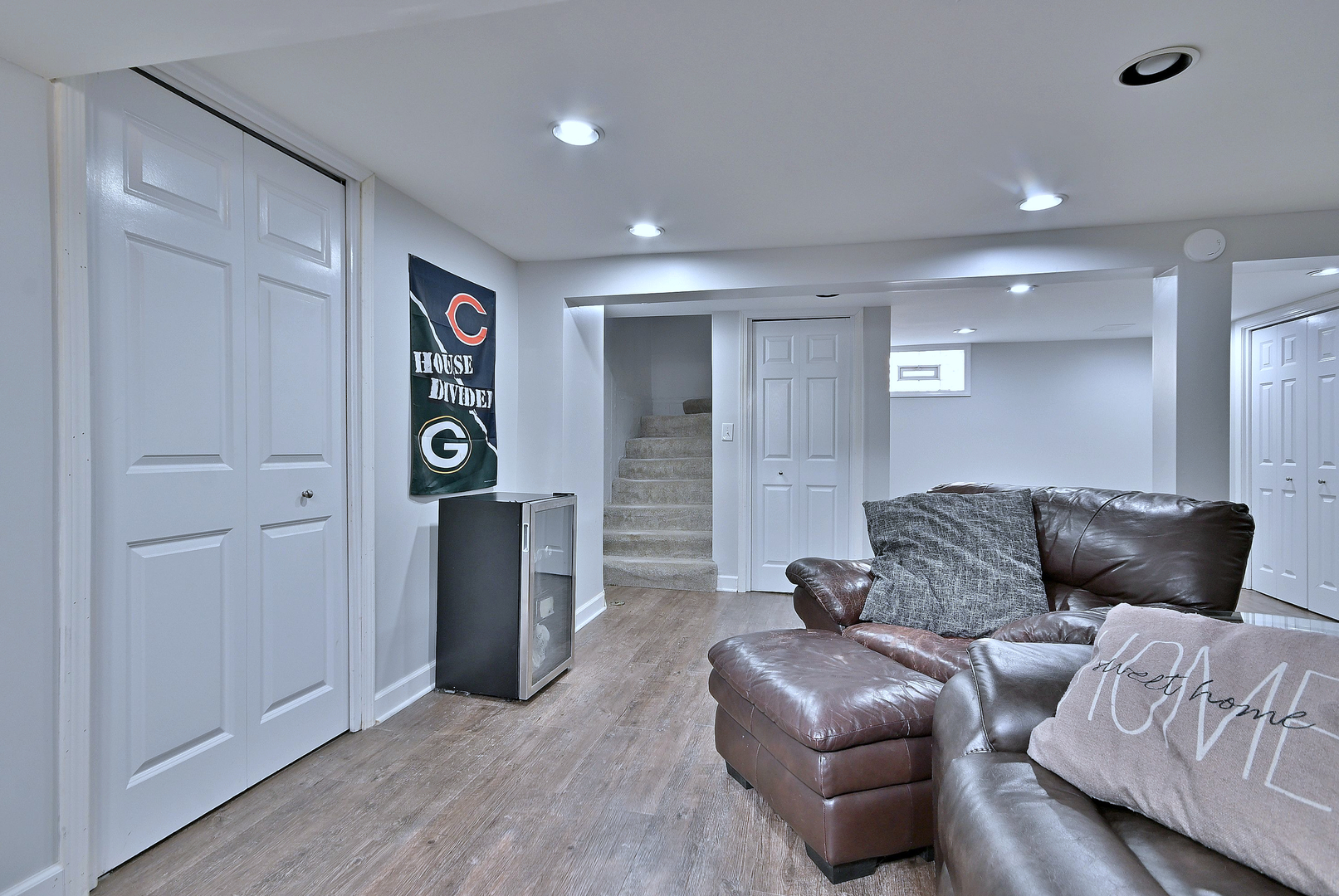 593 S Edgewood Avenue, Elmhurst, IL 60126