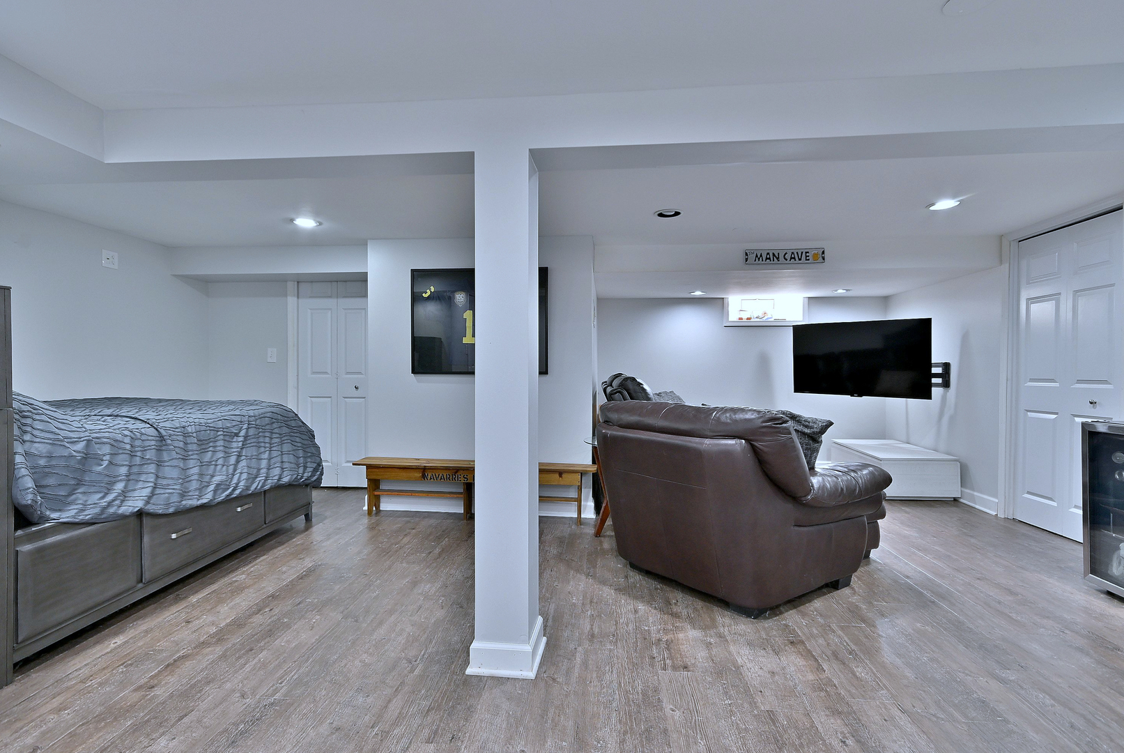 593 S Edgewood Avenue, Elmhurst, IL 60126