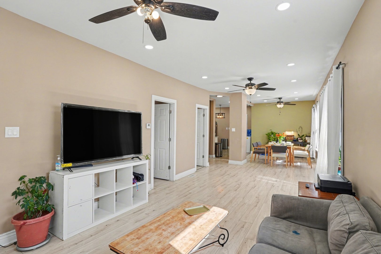 11315 S Stewart Avenue, Chicago, IL 60628