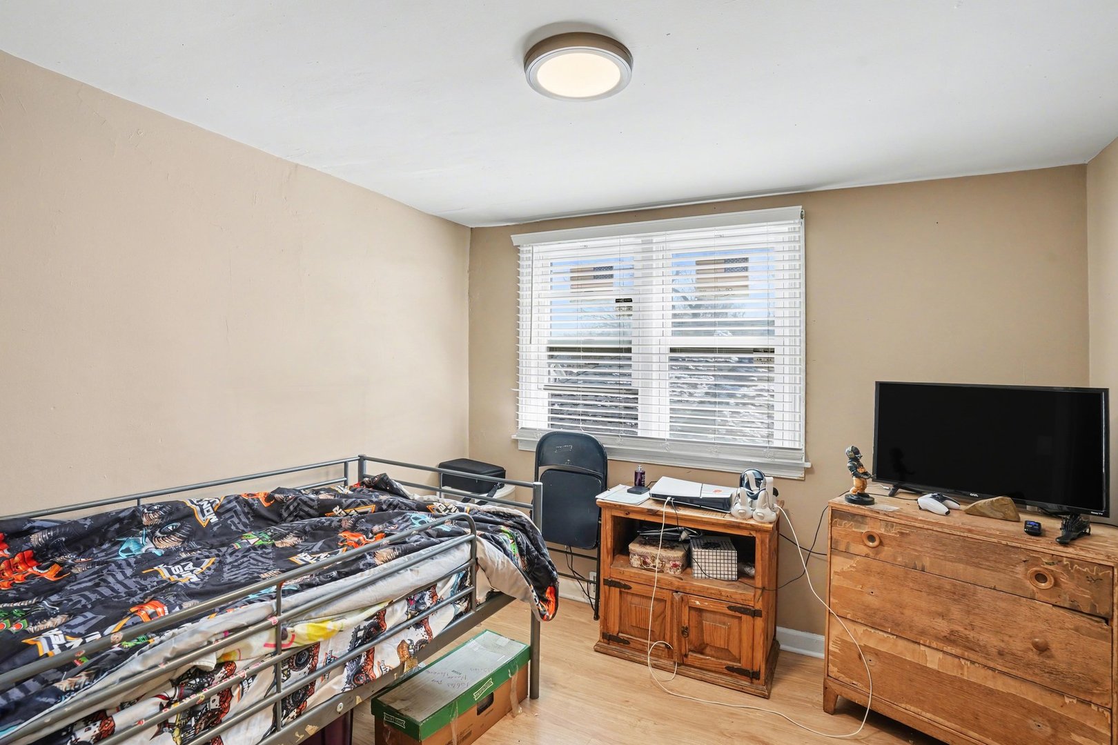 11315 S Stewart Avenue, Chicago, IL 60628