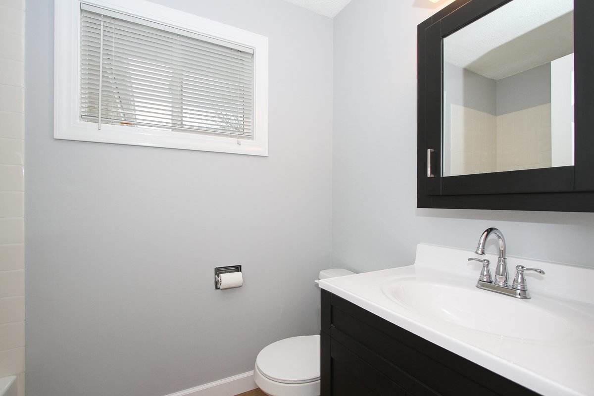 1122 Danvers Court, Schaumburg, IL 60193