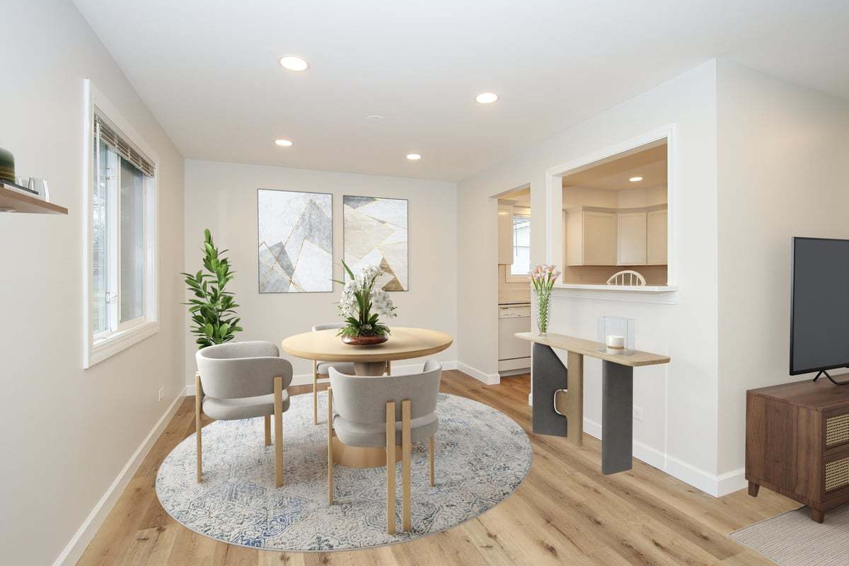 1122 Danvers Court, Schaumburg, IL 60193