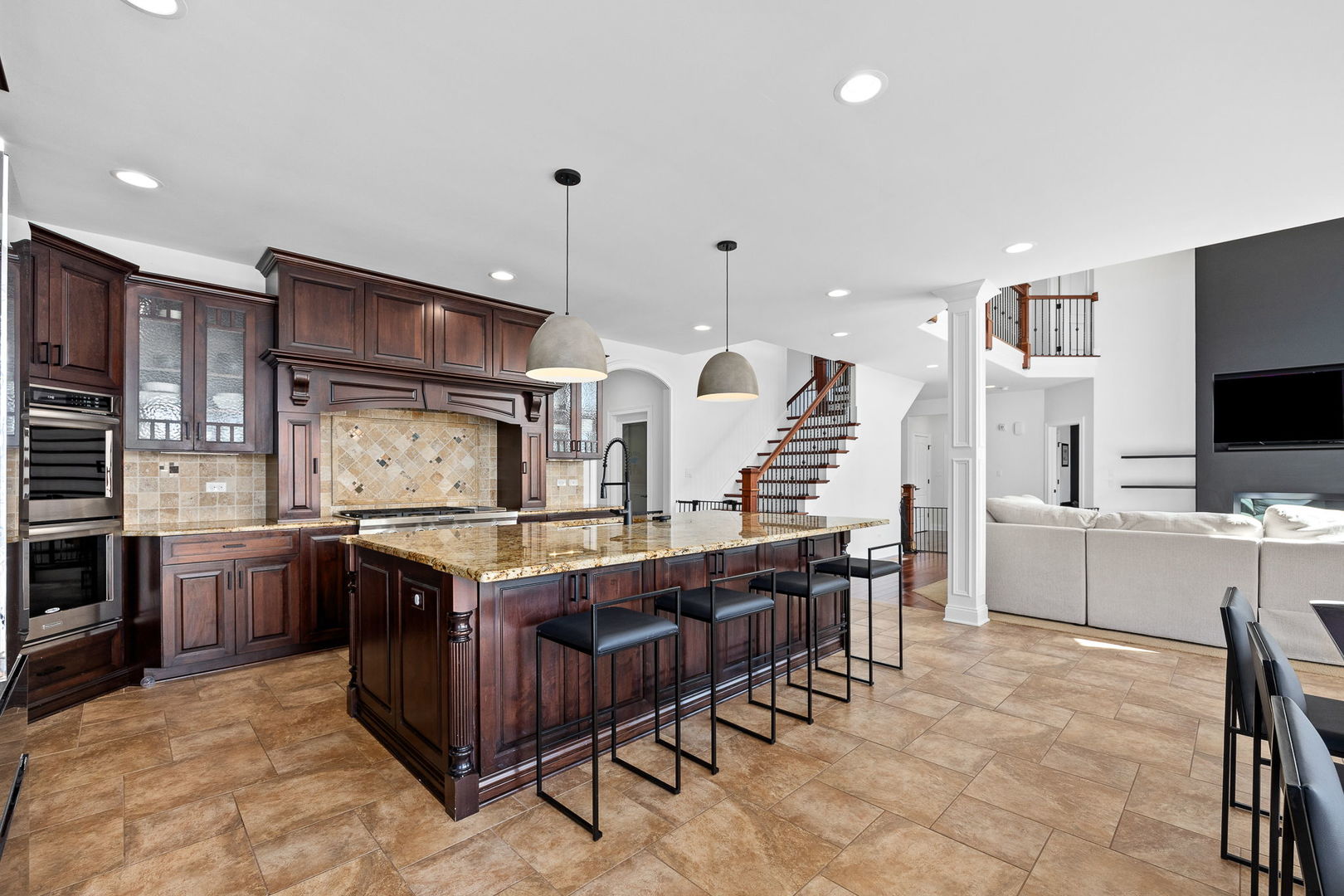 7827 Emma Court, Orland Park, IL 60462