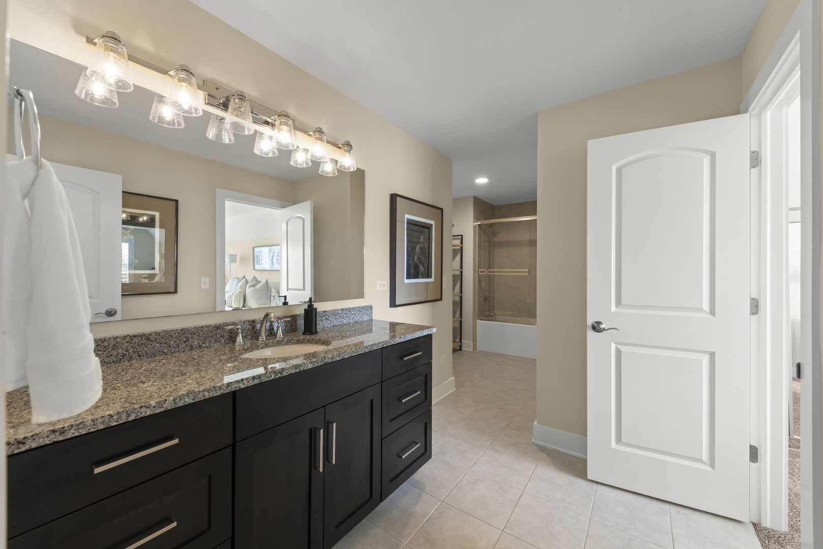 4720 Waa Kee Sha Drive, Oswego, IL 60543