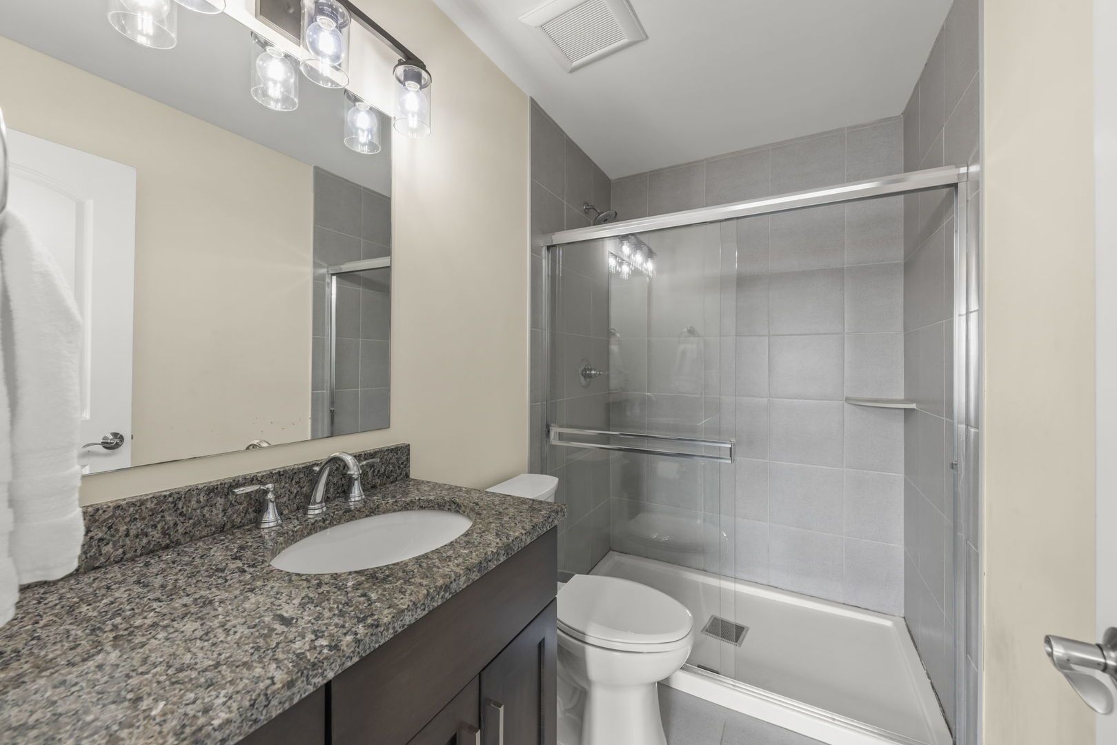 4720 Waa Kee Sha Drive, Oswego, IL 60543