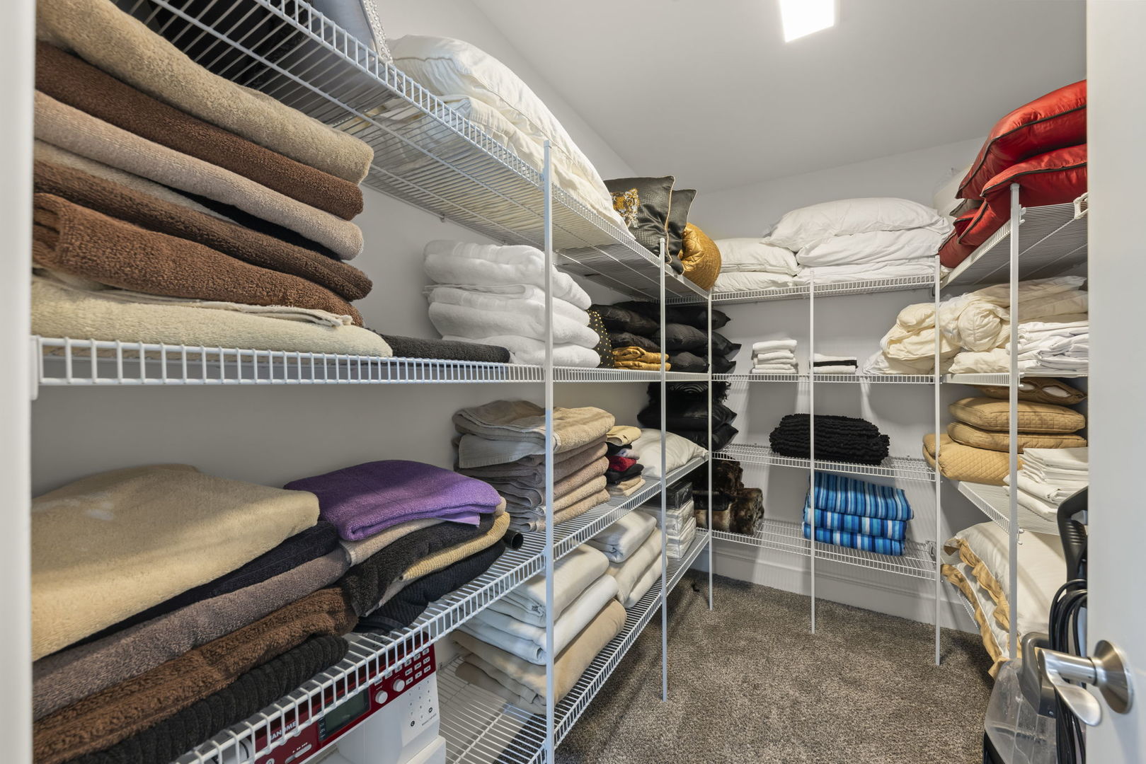 4720 Waa Kee Sha Drive, Oswego, IL 60543