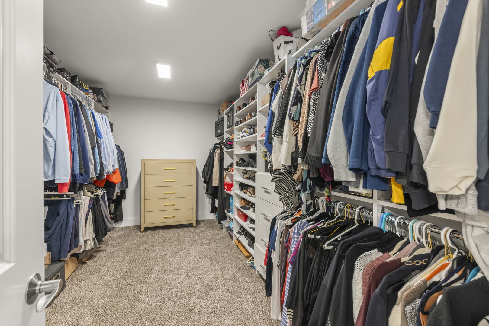 4720 Waa Kee Sha Drive, Oswego, IL 60543