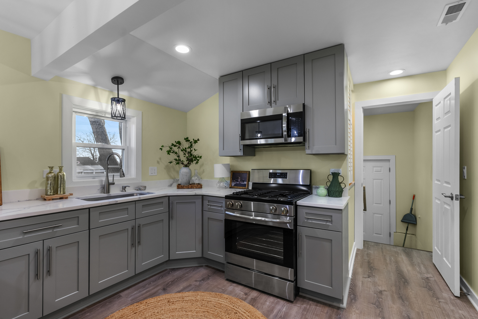 25449 W US Highway 30, Plainfield, IL 60585