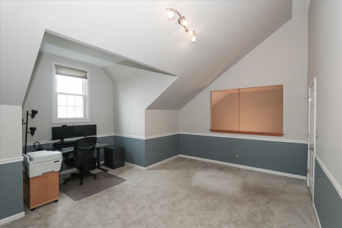 604 W Meadow Avenue, Lombard, IL 60148