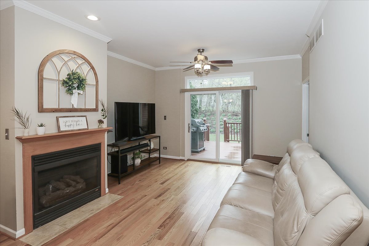 604 W Meadow Avenue, Lombard, IL 60148