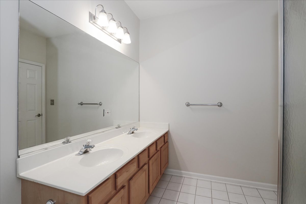 604 W Meadow Avenue, Lombard, IL 60148