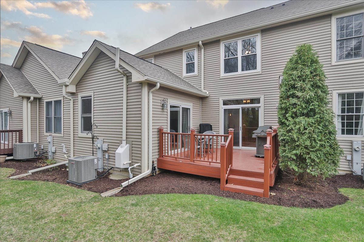 604 W Meadow Avenue, Lombard, IL 60148