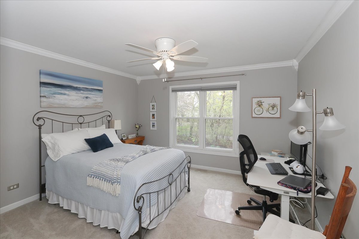 604 W Meadow Avenue, Lombard, IL 60148