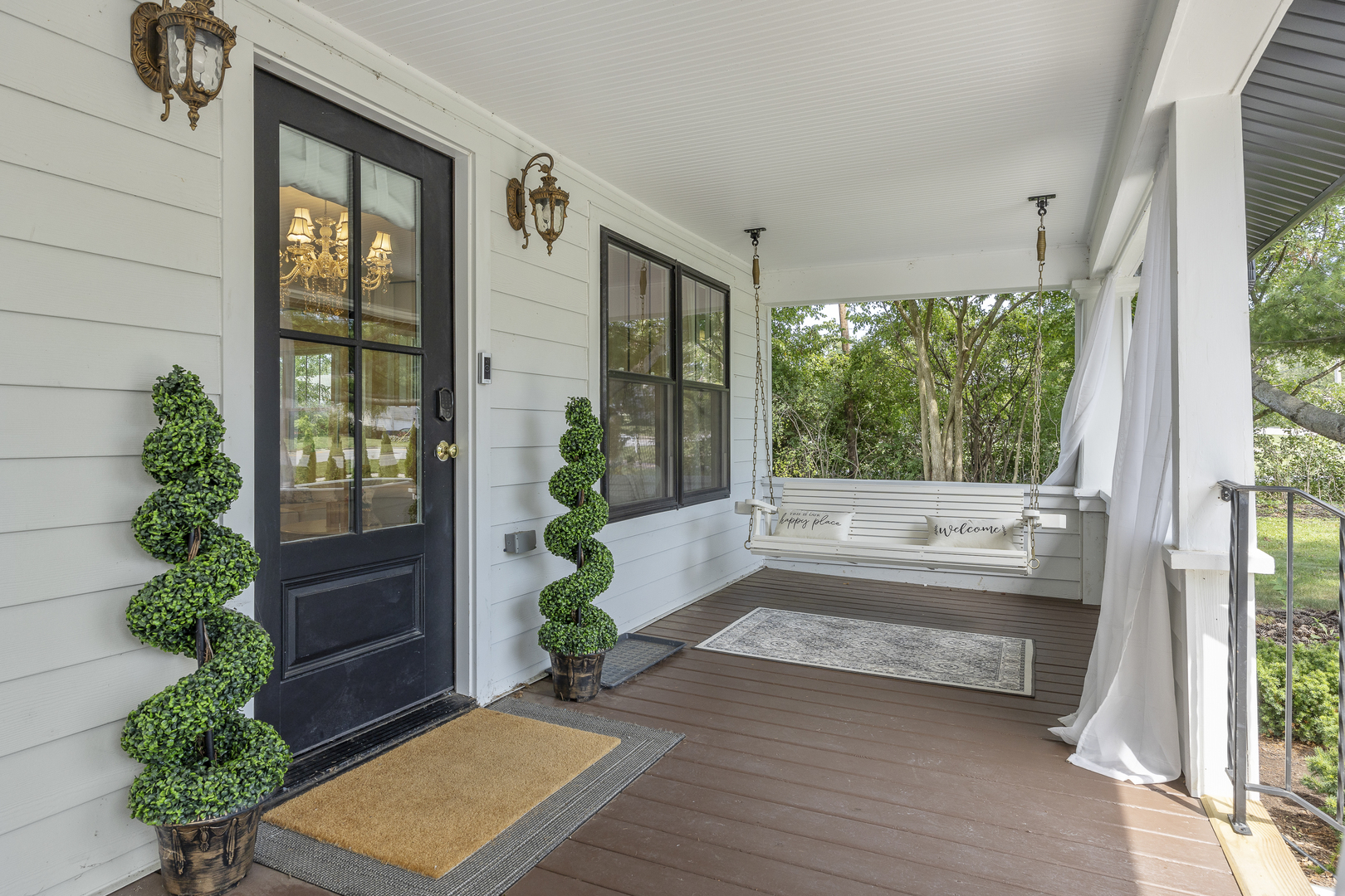 300 Geneva Road, Glen Ellyn, IL 60137