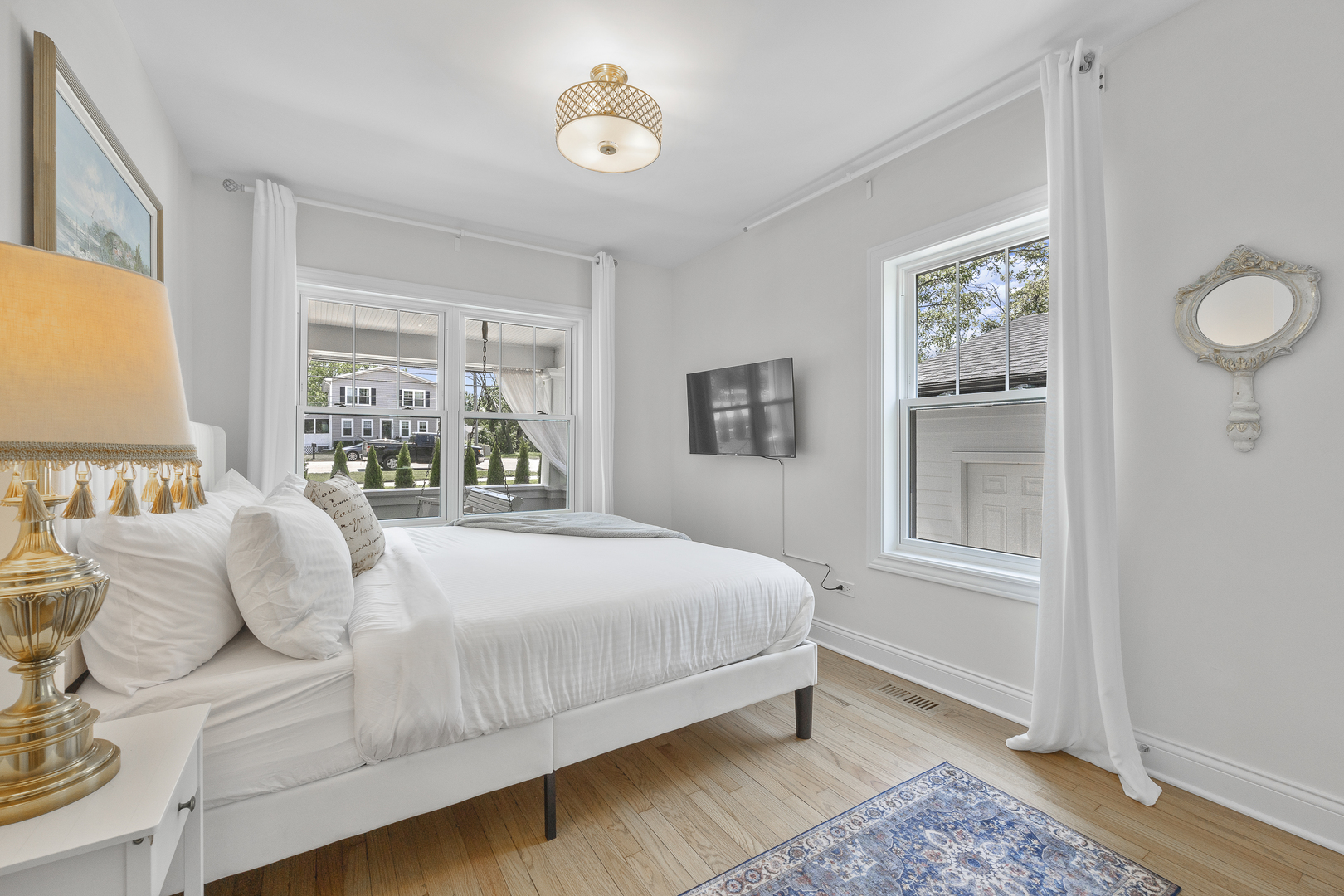 300 Geneva Road, Glen Ellyn, IL 60137