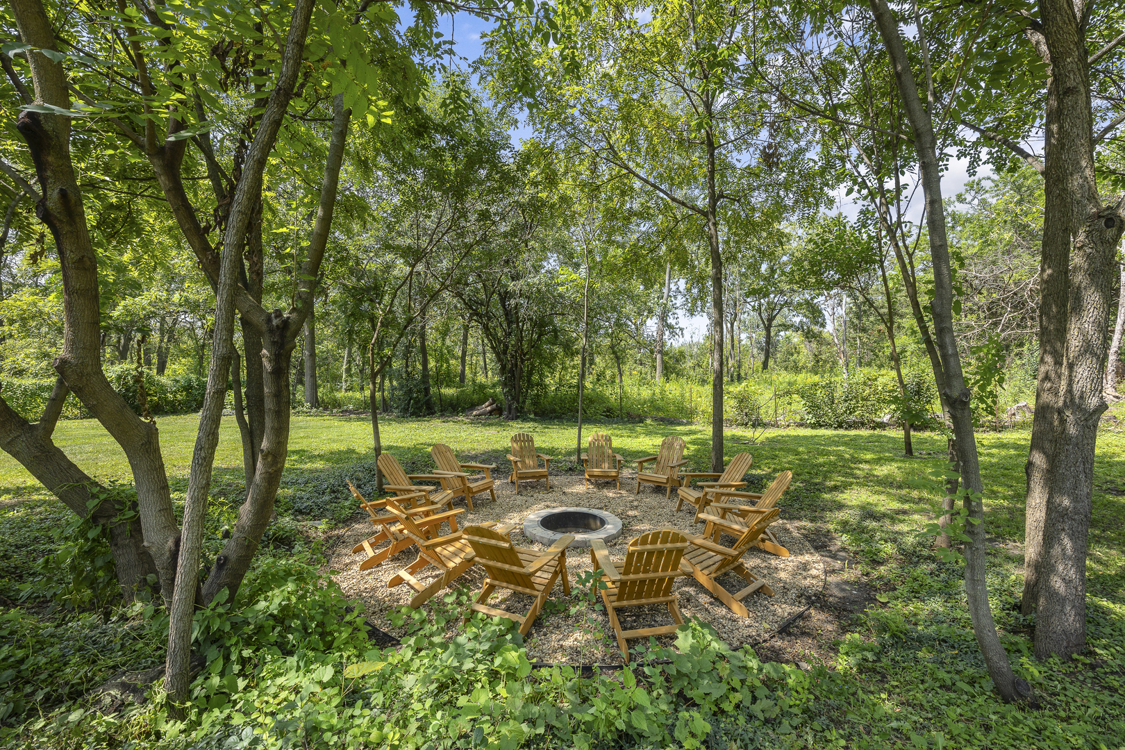 300 Geneva Road, Glen Ellyn, IL 60137