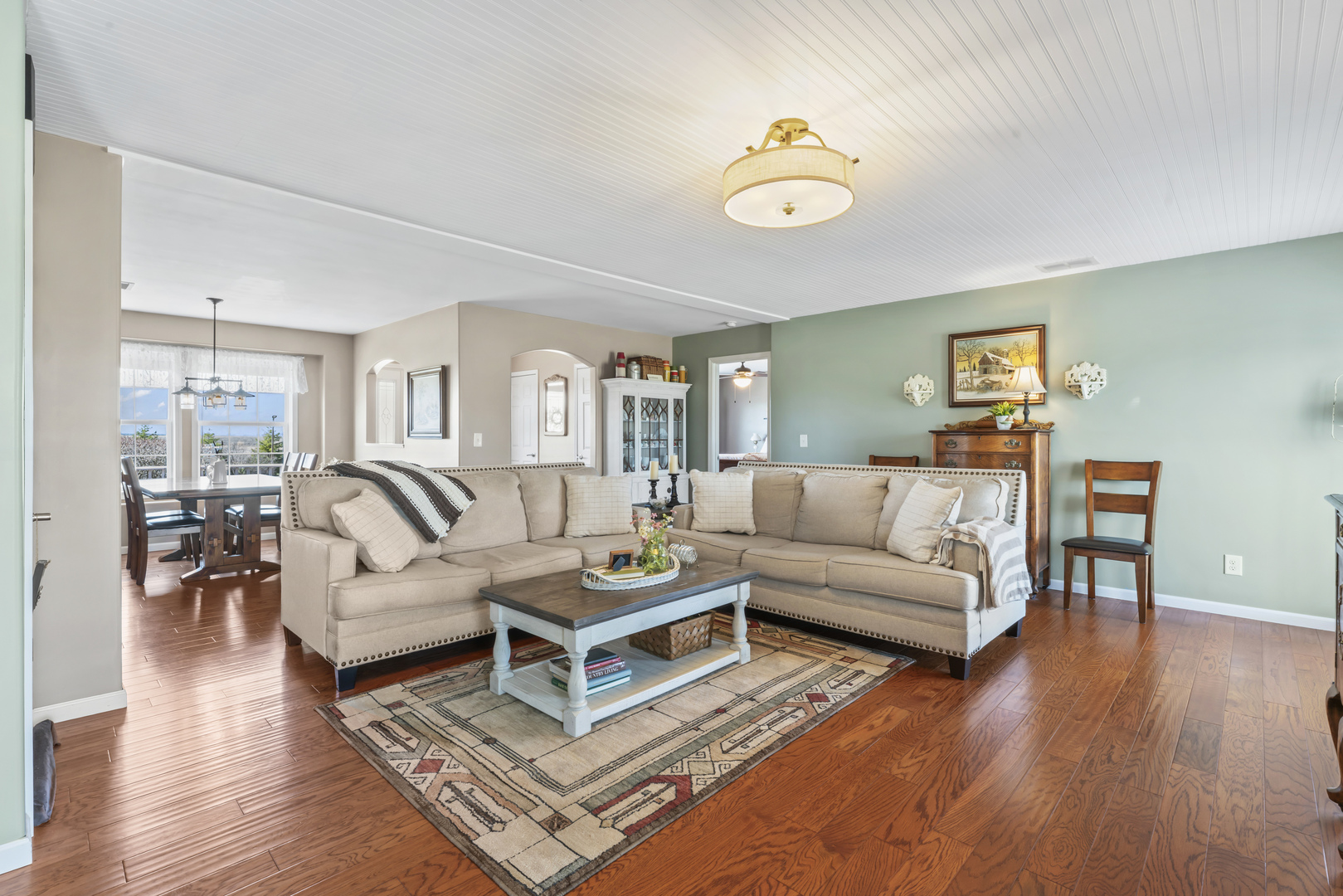 3015 N 1600 East Road, Clifton, IL 60927