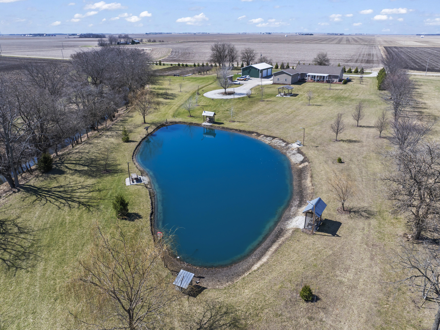 3015 N 1600 East Road, Clifton, IL 60927