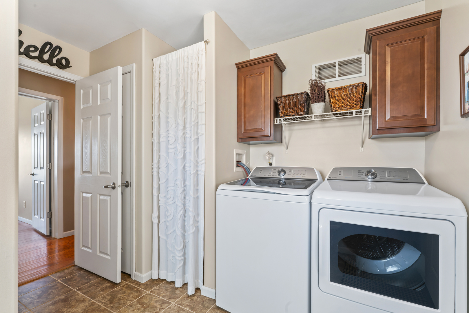 3015 N 1600 East Road, Clifton, IL 60927