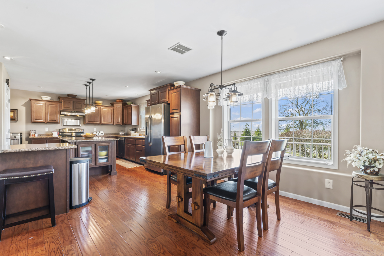 3015 N 1600 East Road, Clifton, IL 60927