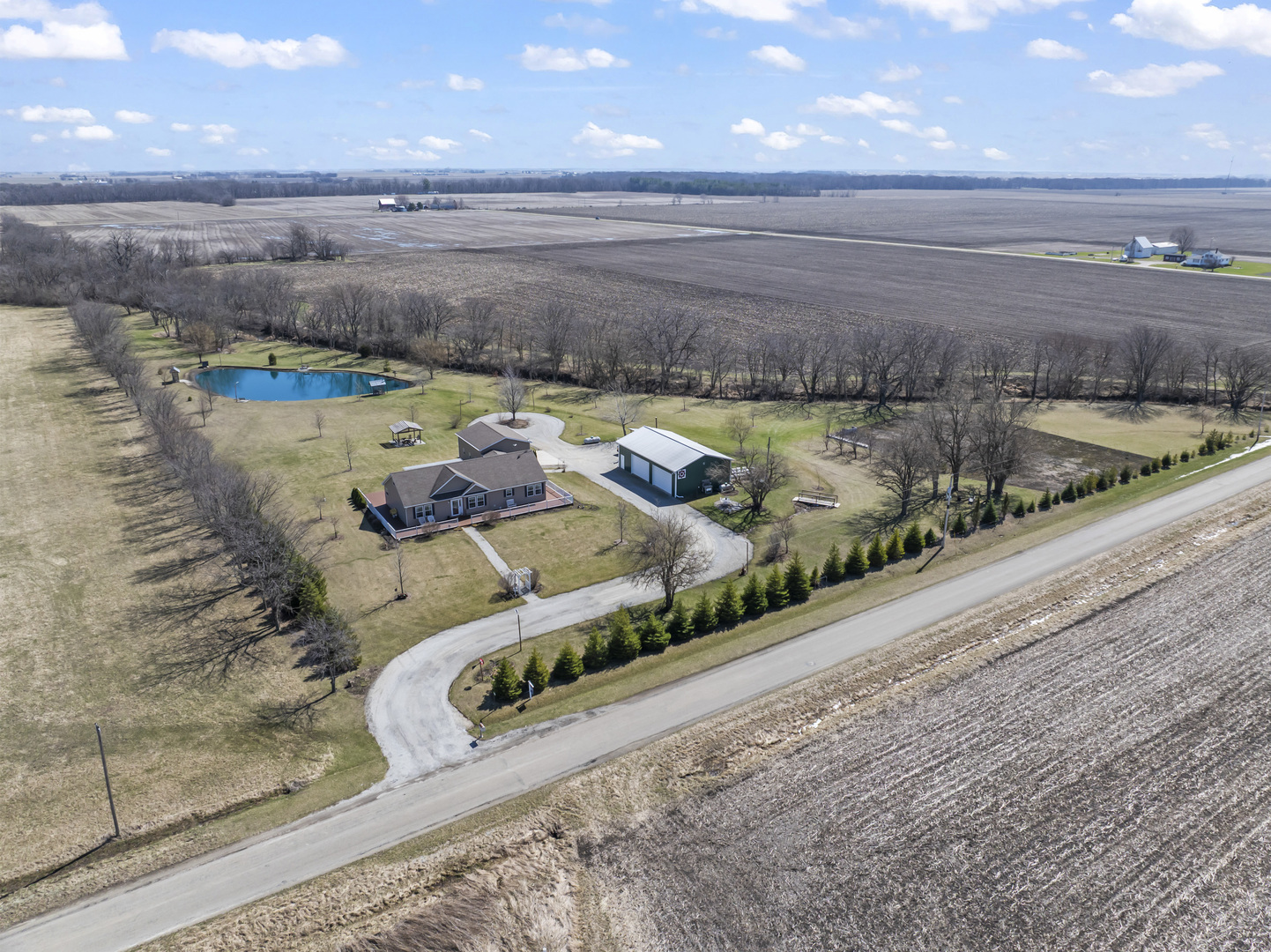 3015 N 1600 East Road, Clifton, IL 60927