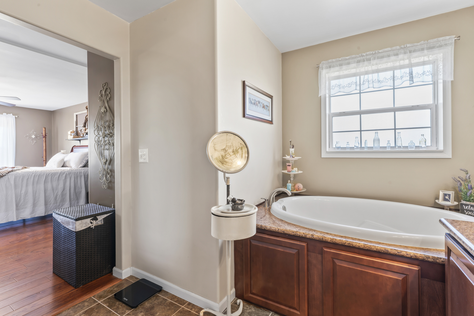 3015 N 1600 East Road, Clifton, IL 60927