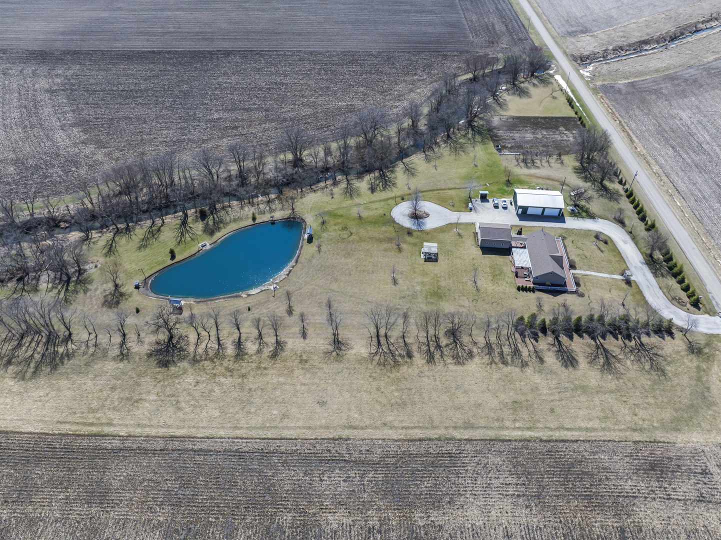 3015 N 1600 East Road, Clifton, IL 60927