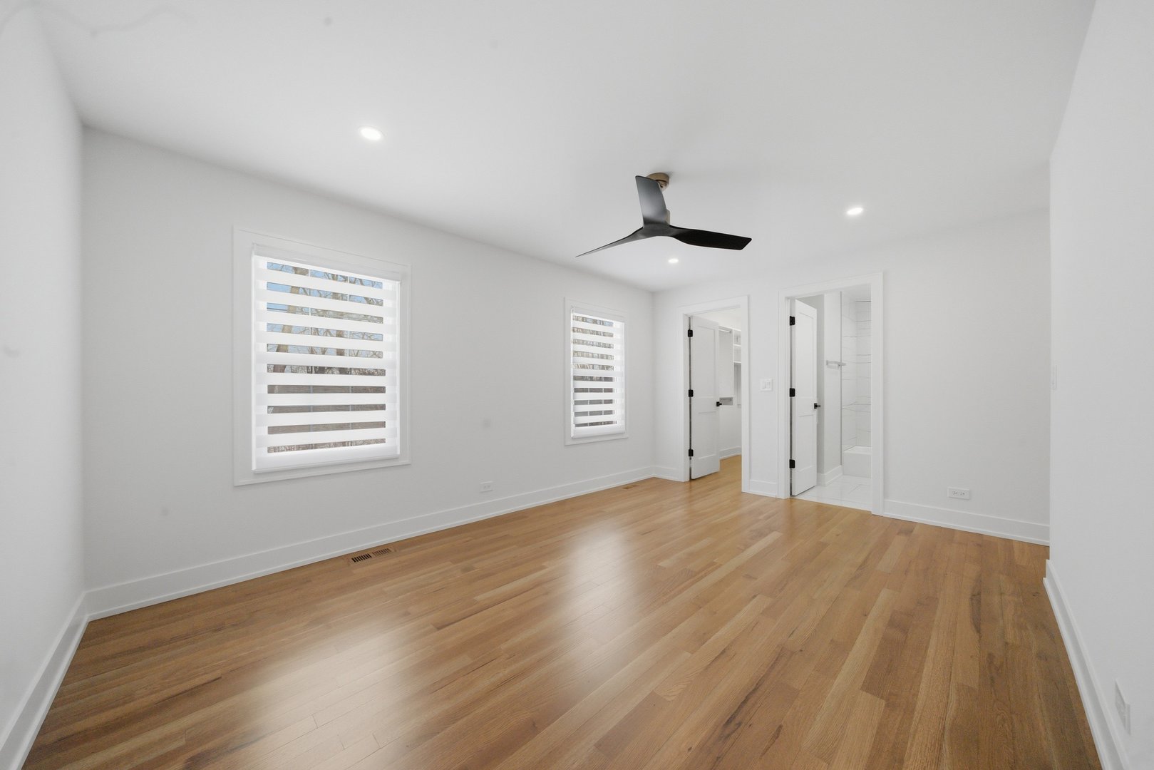 2S245 Mayfield Lane, Glen Ellyn, IL 60137