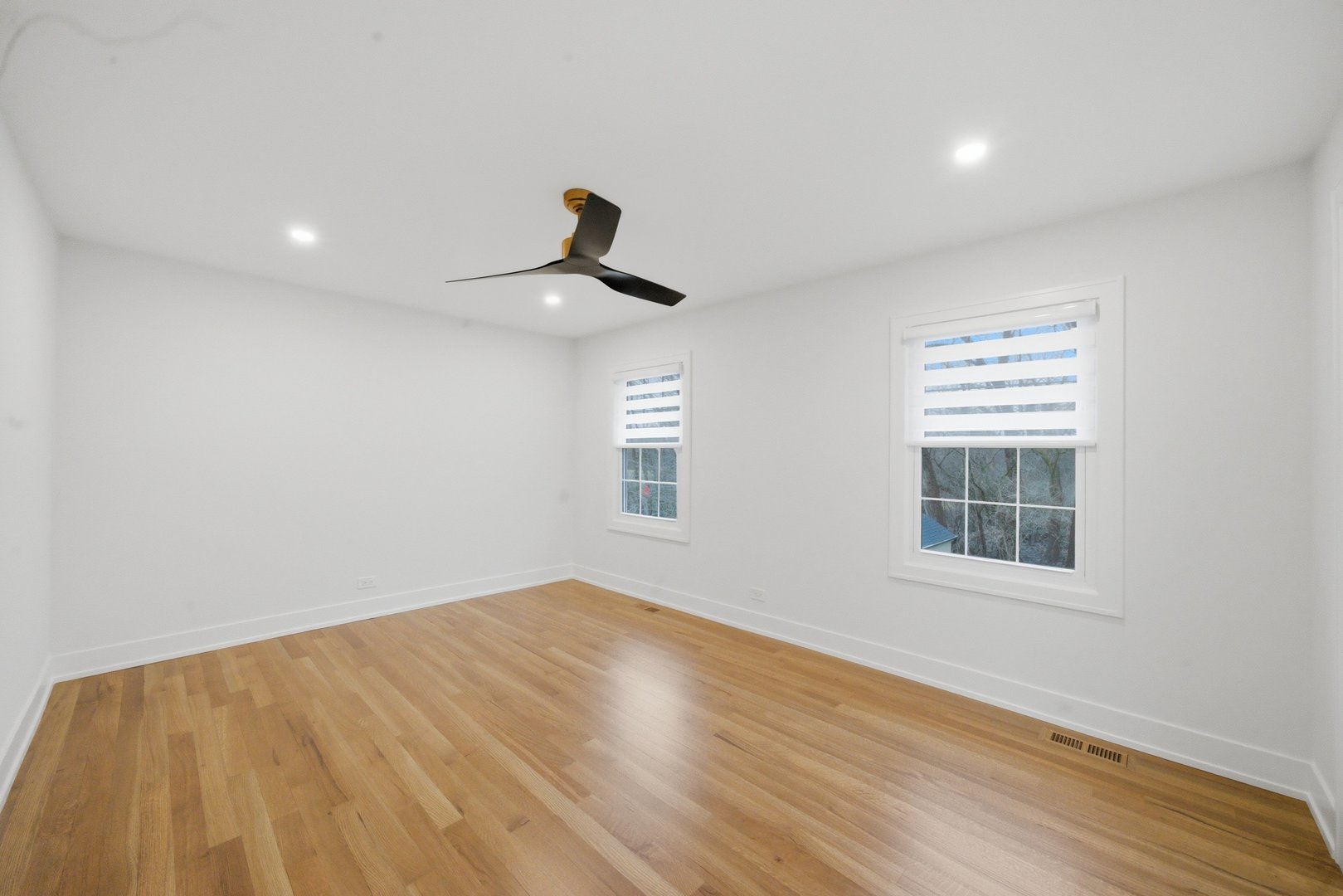 2S245 Mayfield Lane, Glen Ellyn, IL 60137