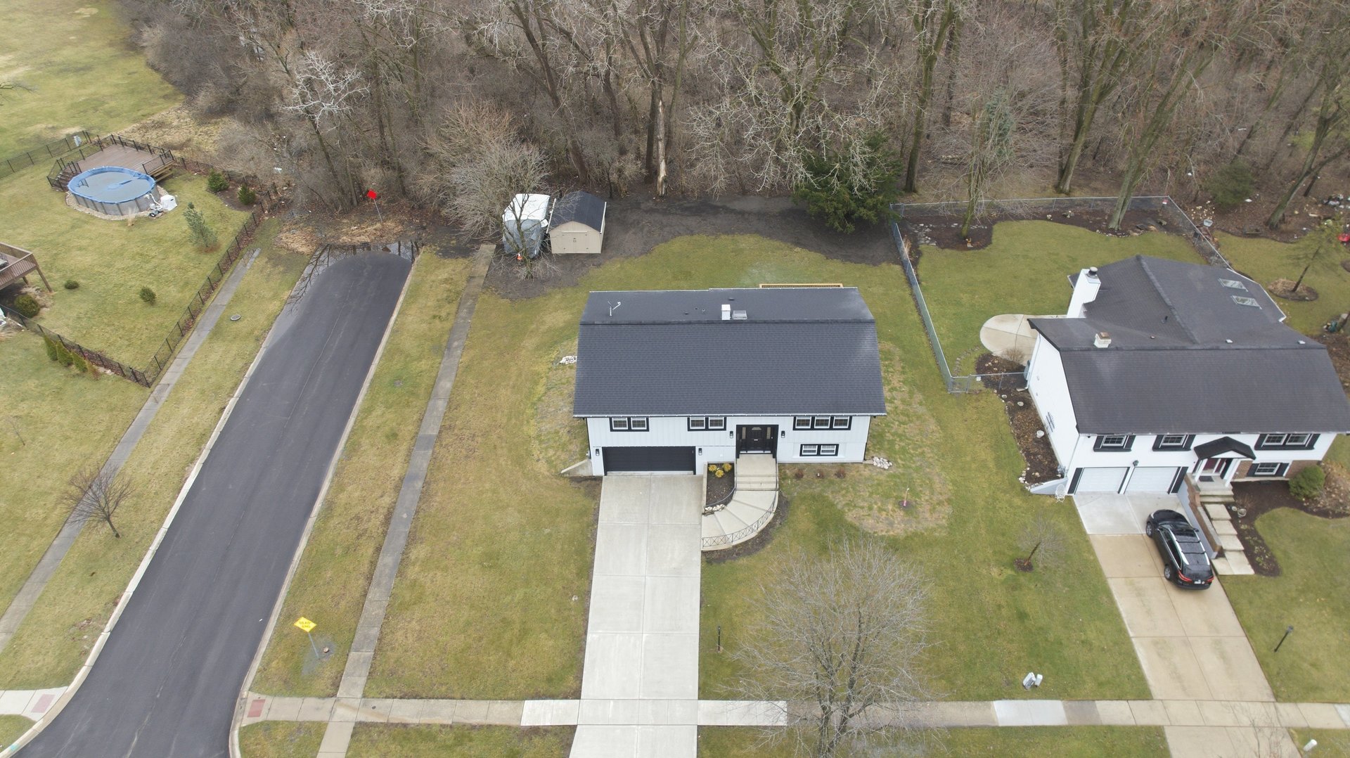 2S245 Mayfield Lane, Glen Ellyn, IL 60137