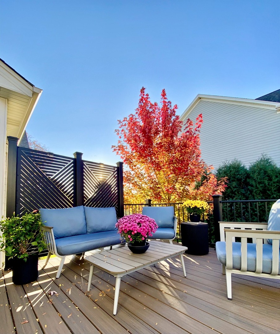 2061 Windham Circle, Wheaton, IL 60187