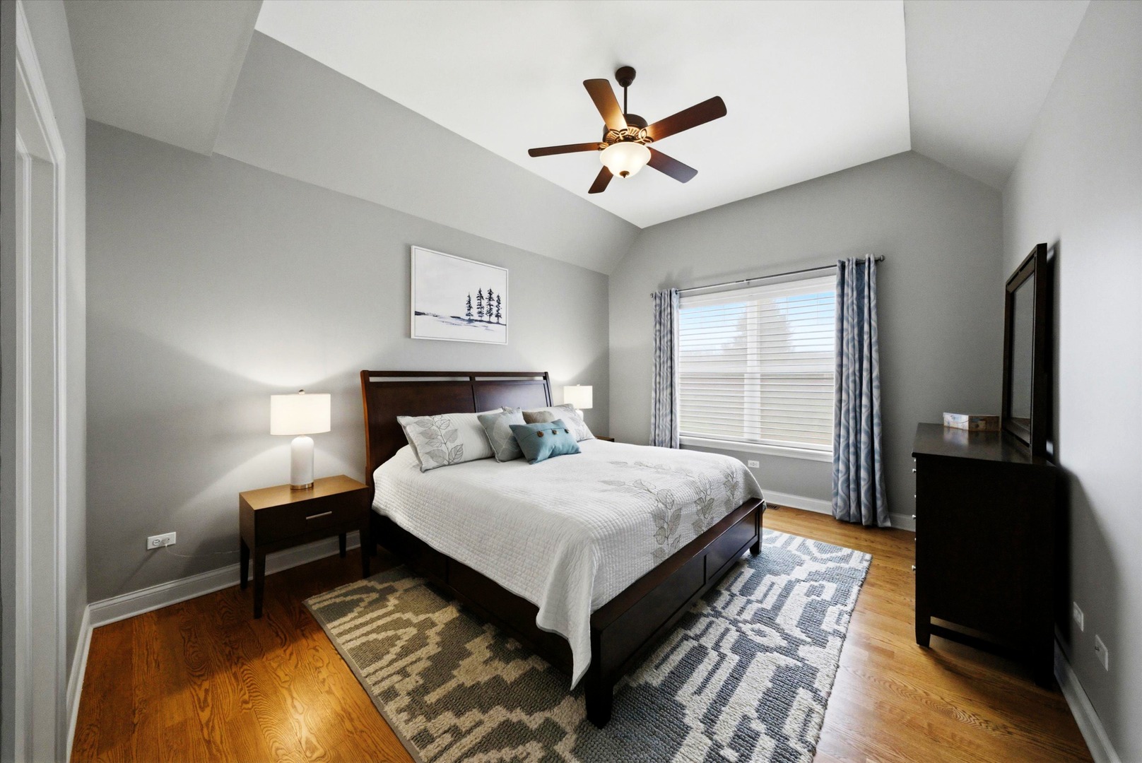 2061 Windham Circle, Wheaton, IL 60187