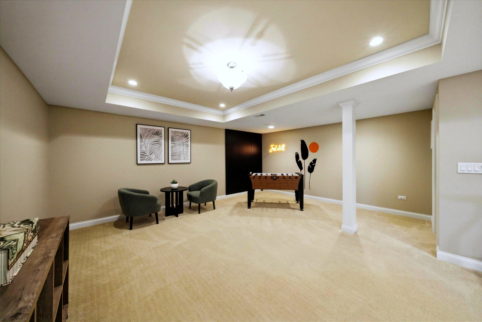 2061 Windham Circle, Wheaton, IL 60187